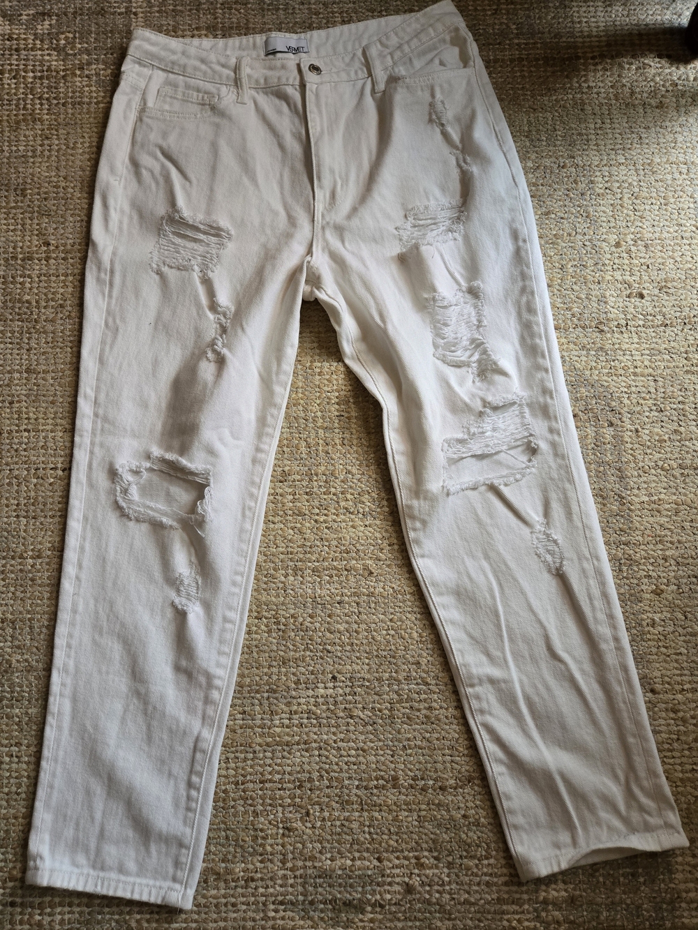 Vervet Distressed White Boyfriend Jeans — Casual Relaxed Fit - Picture 2 of 6